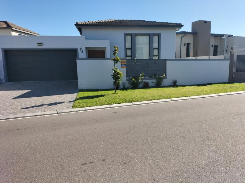 To Let 3 Bedroom Property for Rent in Parklands Western Cape